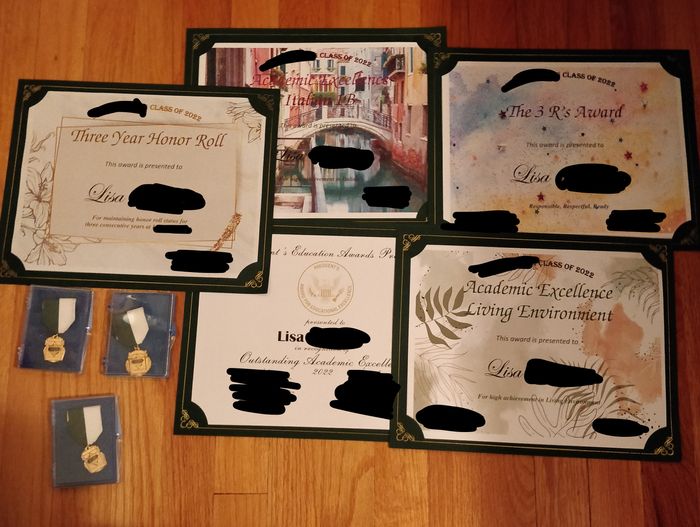 awards boiiiiiii.jpg